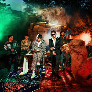 男的吃女的胸奶视频
